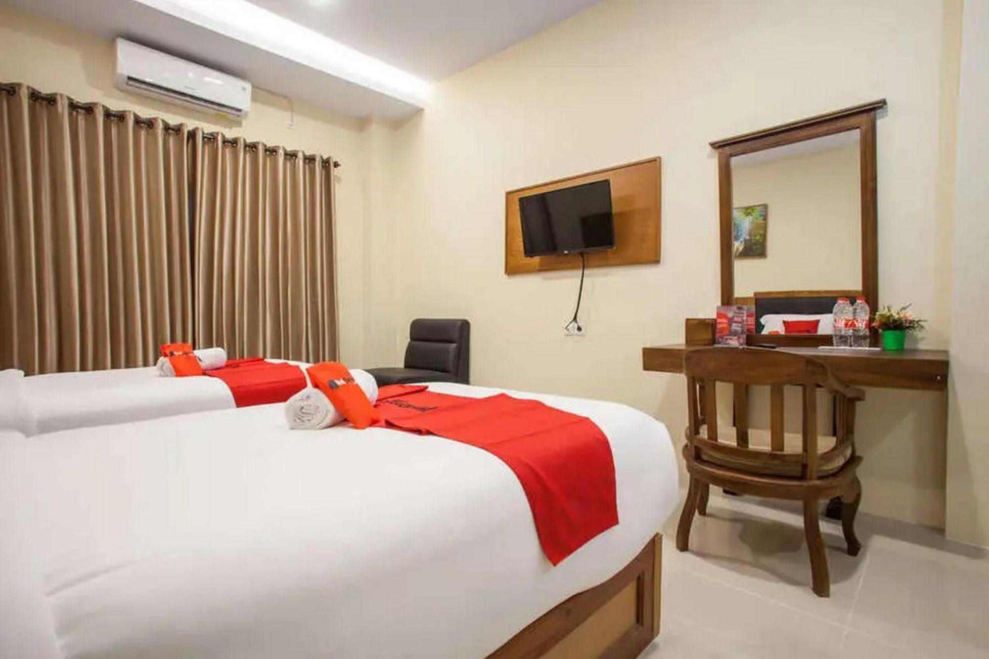 Reddoorz Premium @ Jalan Cengkeh Malang Hotel Luaran gambar